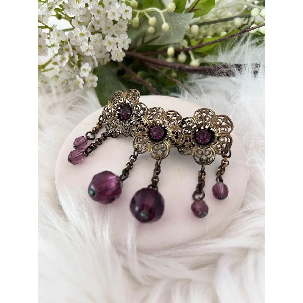 Vintage 1930s Brooch Purple Amethyst Glass Bead Dangle‎ Brass Filigree Art Deco
